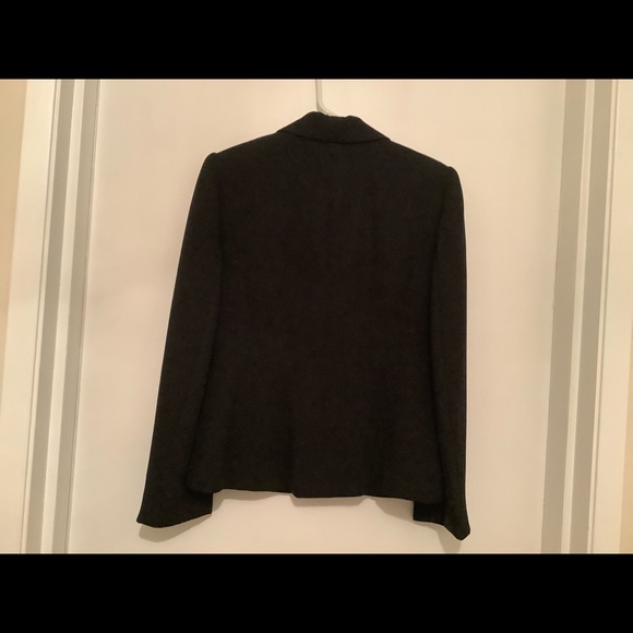 Women’s Black Pant Suit With Gold Mock Neck Top. Size 2 Petite. - Picture 4 of 16